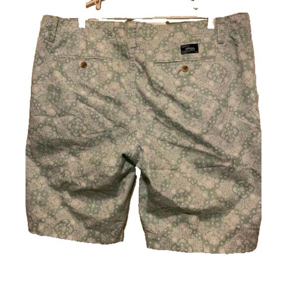 UNION PACIFIC NORTHWEST OUTDOOR SIZE 38 LIGHT GREEN SHORTS